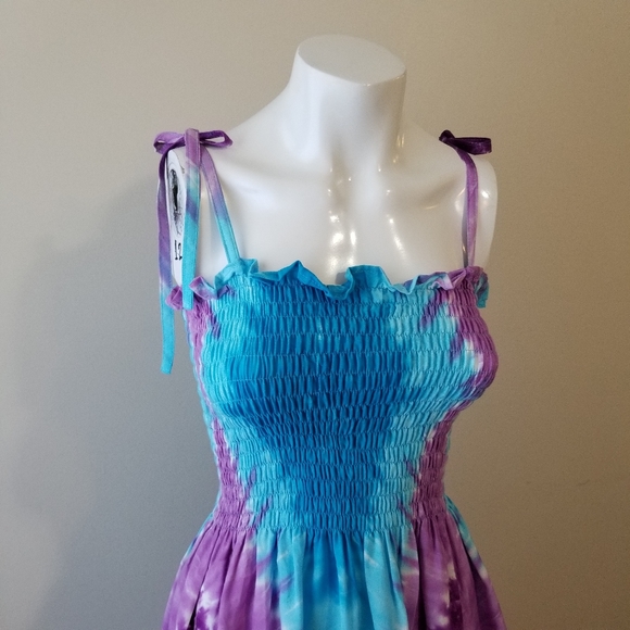 SOLD Tye dye stretch summer dress - Picture 5 of 8